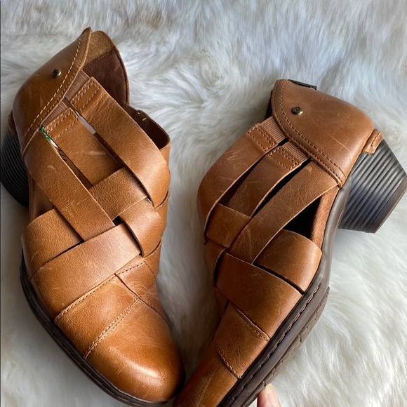 Cobb Hill by New Balance Shoes - Cobb Hill Tan Mules & Clogs with Intricate Design